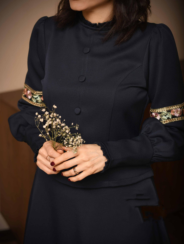 قیمت شومیز و دامن دیبا جنس کرپ شیراز